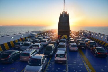 Export de voitures vers le Maghreb