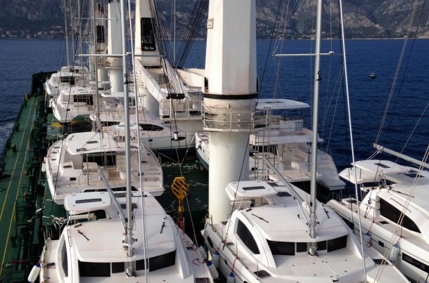 Transport de catamaran, port de Nice