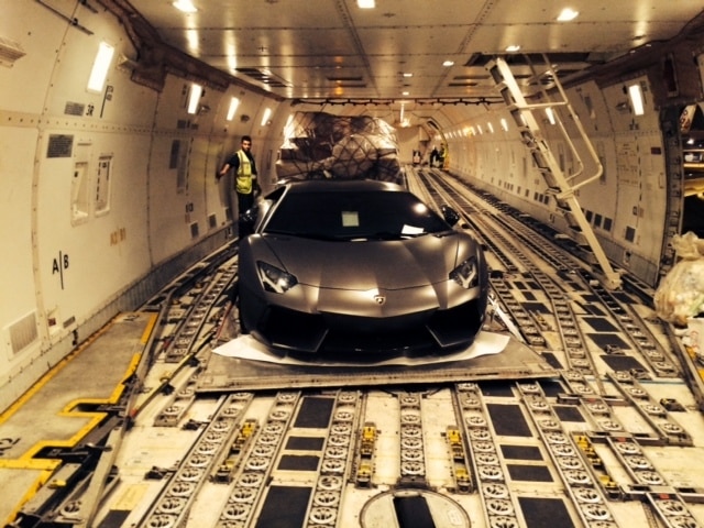 Transport international de véhicules de luxe - Lamborghini