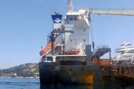 Transport de yachts, port de Nice