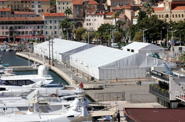 Entrepôt positionné près du Palais des Festivals pour le TFWA