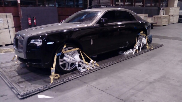 Transport international de véhicules de luxe - Rolls Royce