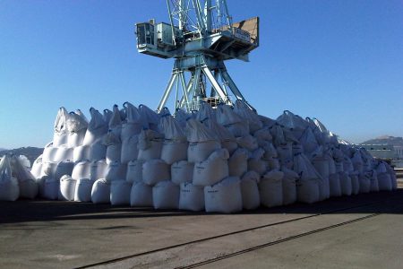 Handling of big bags, Bregaillon port in Toulon/ la Seyne.