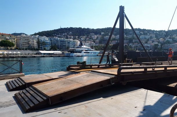 Chargement de gravats, port de Nice