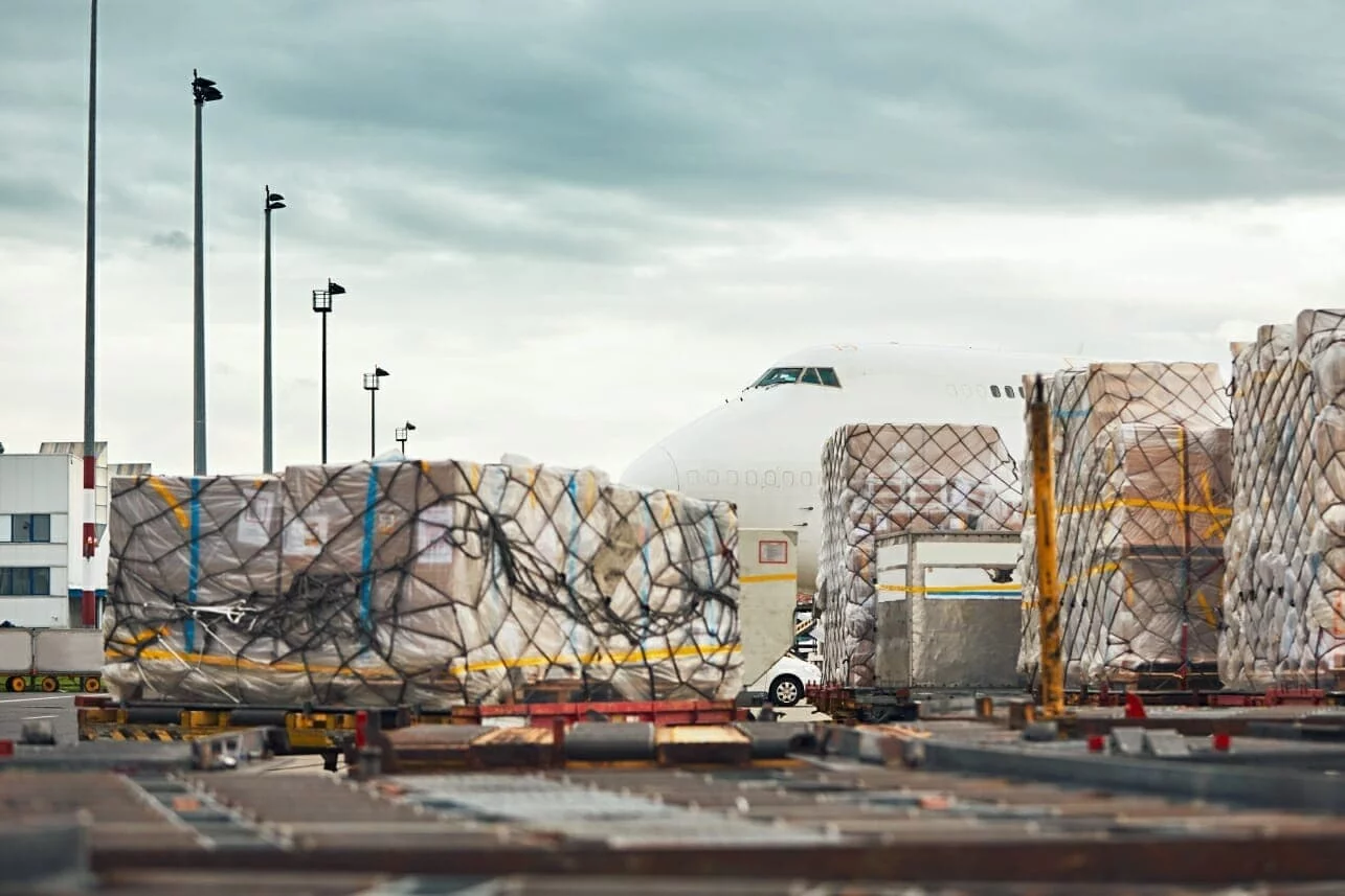 Loading cargo aircraft